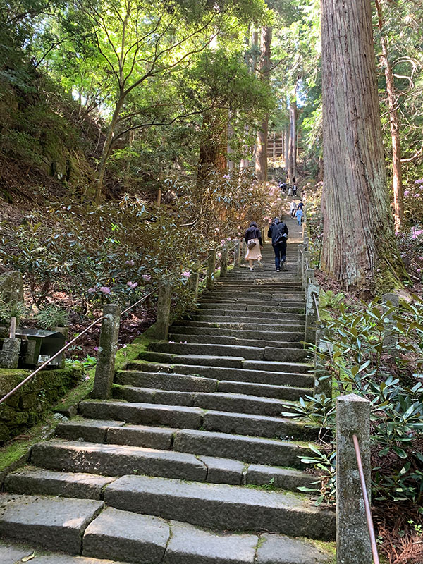奥之院への階段