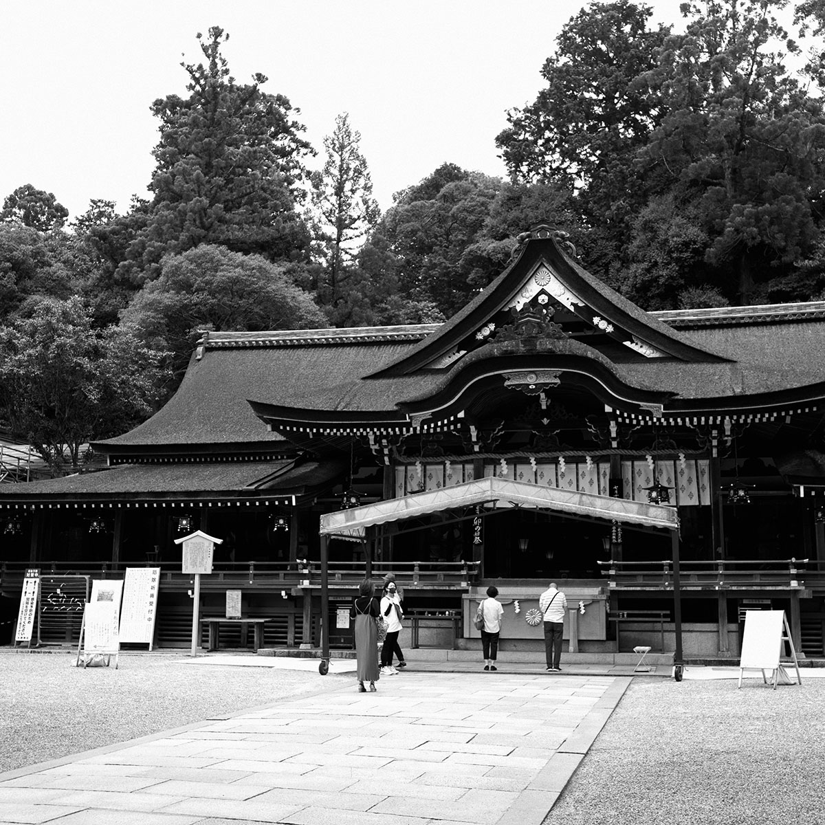 大神神社の拝殿