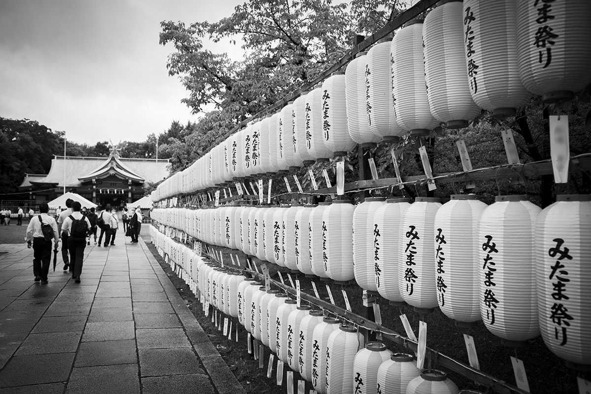 大阪護国神社の献灯