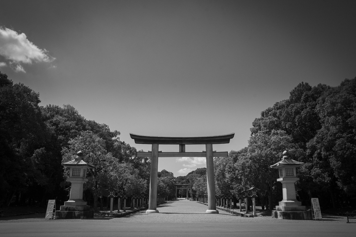 橿原神宮の鳥居