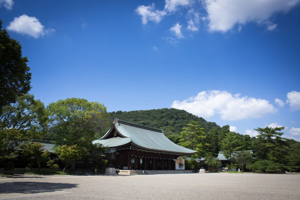 奈良県橿原市の橿原神宮に参拝と撮影を兼ねて行ってきた
