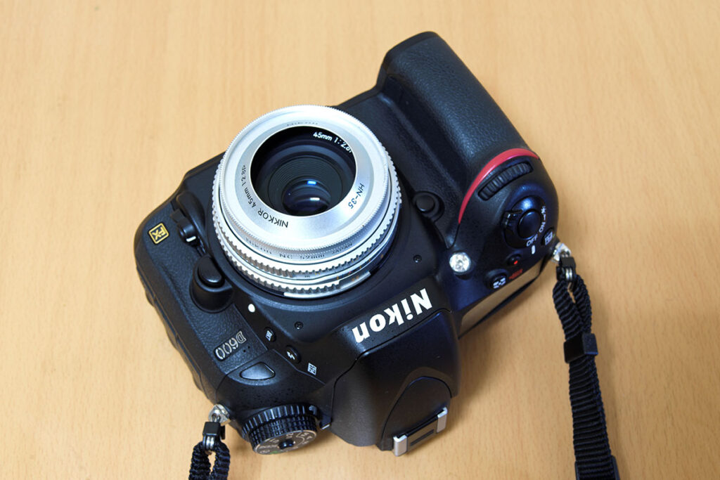 NIKKOR 45mm 2.8Pパンケーキレンズを付けて朝の散歩に行ってきた