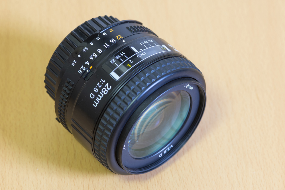 Nikon AF  NIKKOR 28mm  レンズ1:2.8