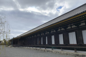 三十三間堂の33の意味とは?ライカで三十三間堂の境内を撮影