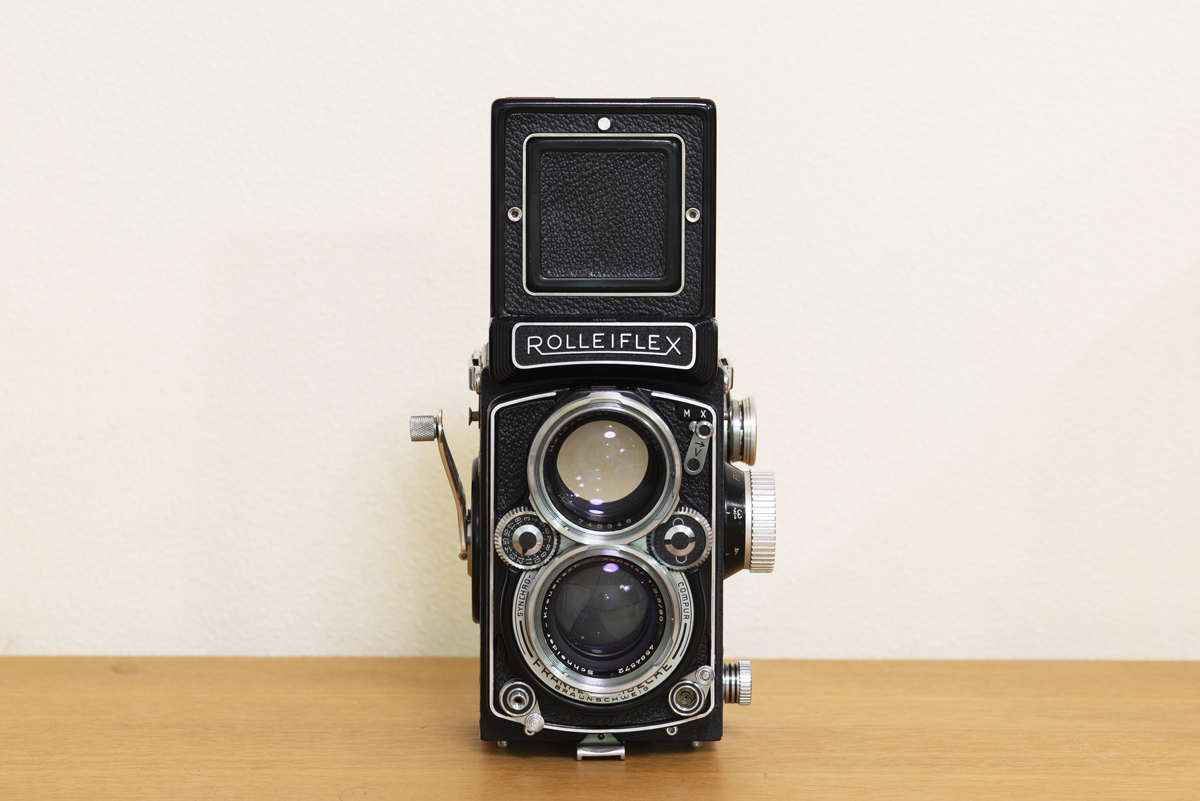 二眼レフカメラRolleiflex 2.8D Xenotarのレビューと作例を紹介