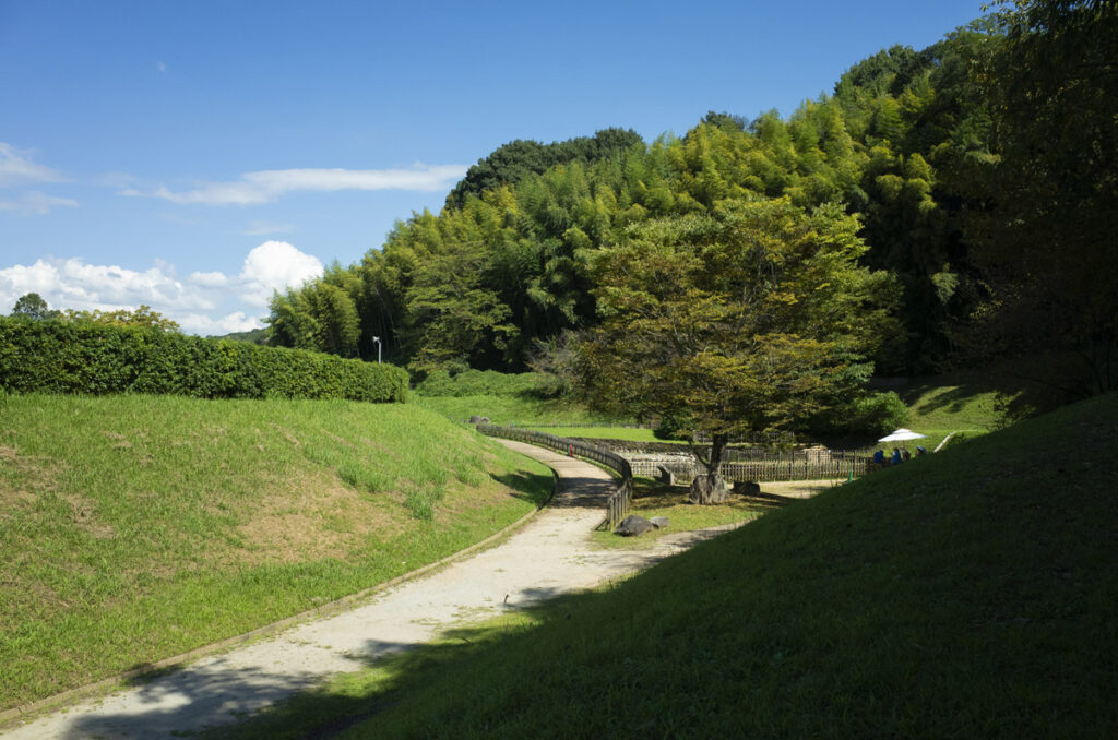 奈良県高市郡明日香村の斉明天皇両槻宮推定地に亀形石造物を見てきた