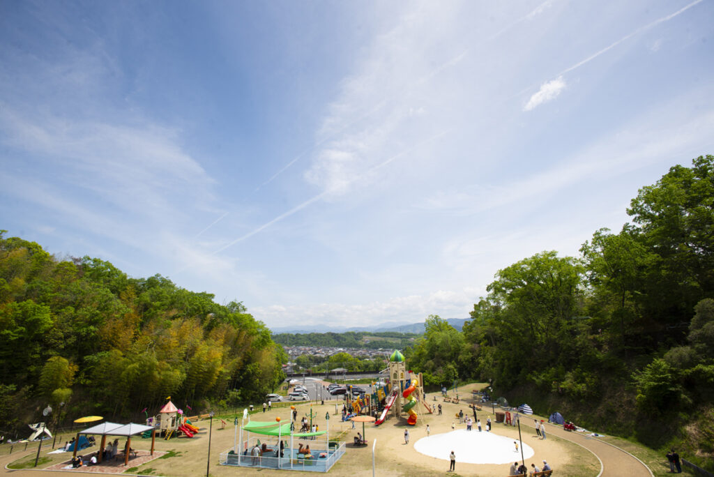 和歌山県橋本市の杉村公園に行って森林と吊り橋を撮影してきた