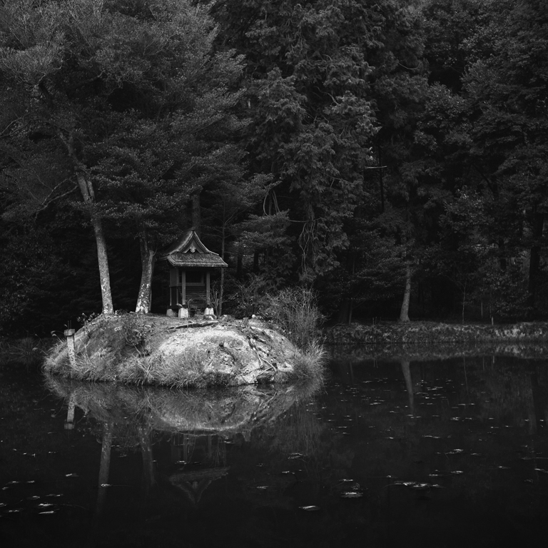 龍泉寺の池