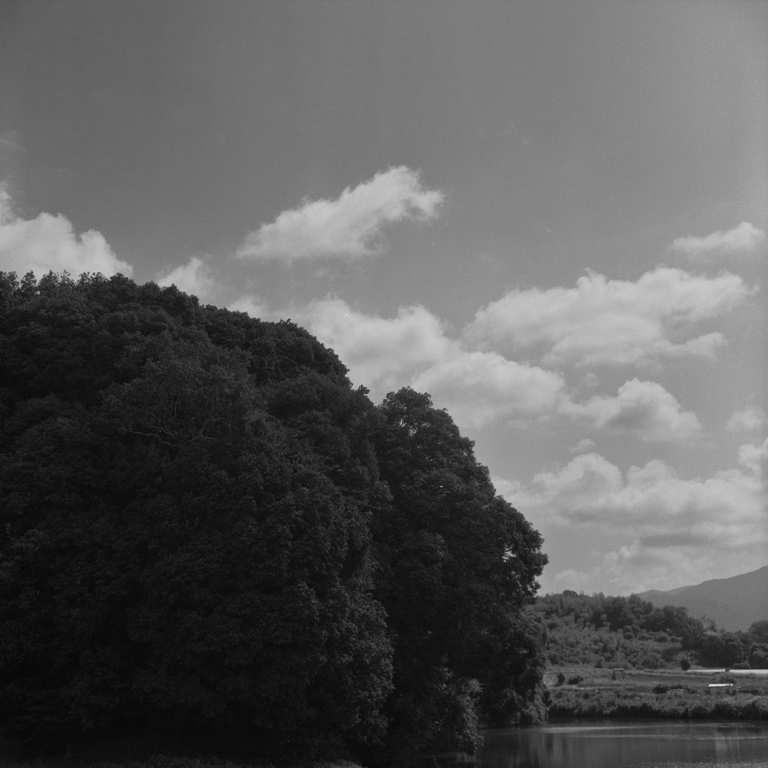 梅山古墳の見える風景