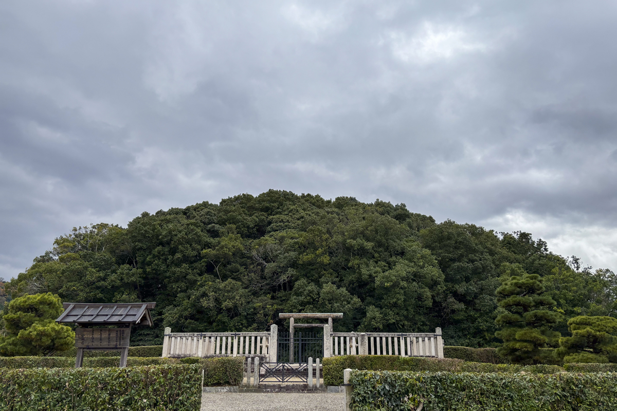 第二十八代天皇 宣化天皇の御陵である身狭桃花鳥坂上陵に行ってきた