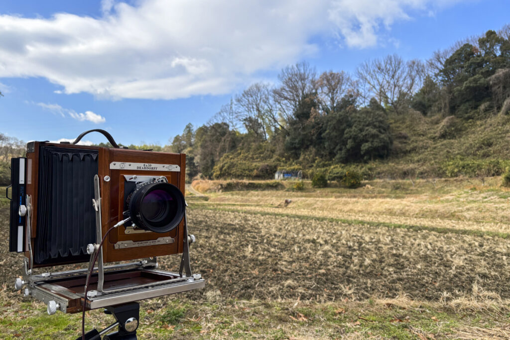 真弓丘陵から明日香へ向かう道中の風景をDeardorff 8x10で撮影した