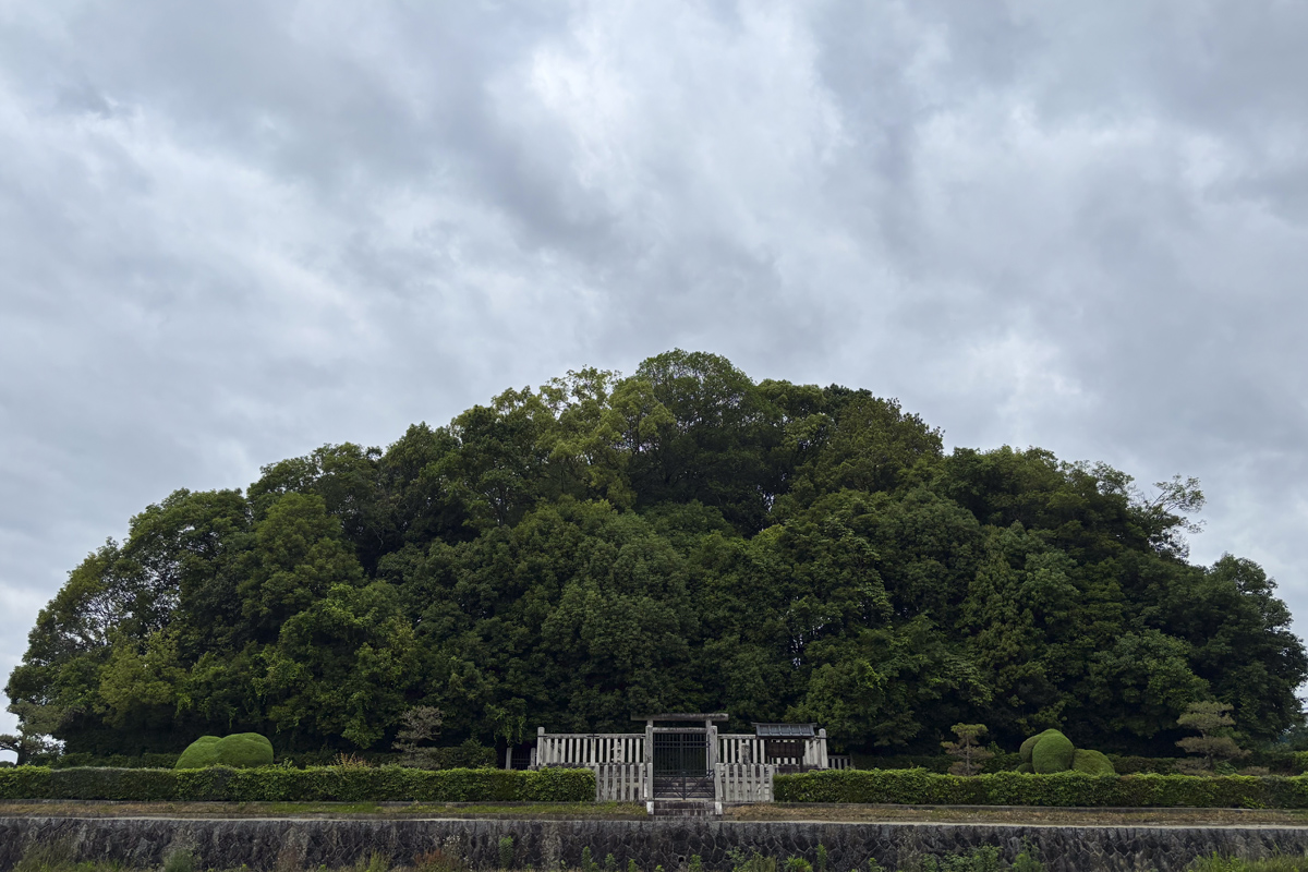 第四十二代天皇 文武天皇の御陵である檜隈安古岡上陵に行ってきた