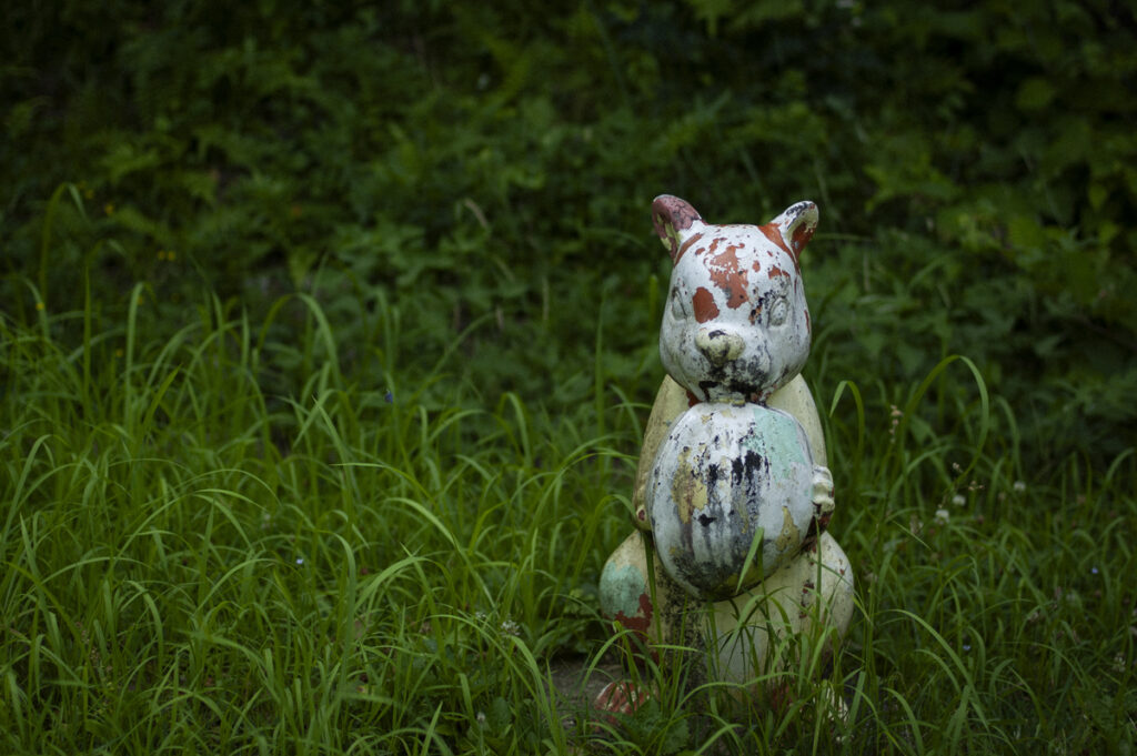 奥河内さくら公園に行き朽ちかけた動物の像を撮影してきた